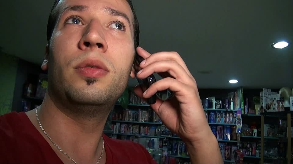 Private Hure mit XXL-Fake-Brüsten in POV-Sexvideo