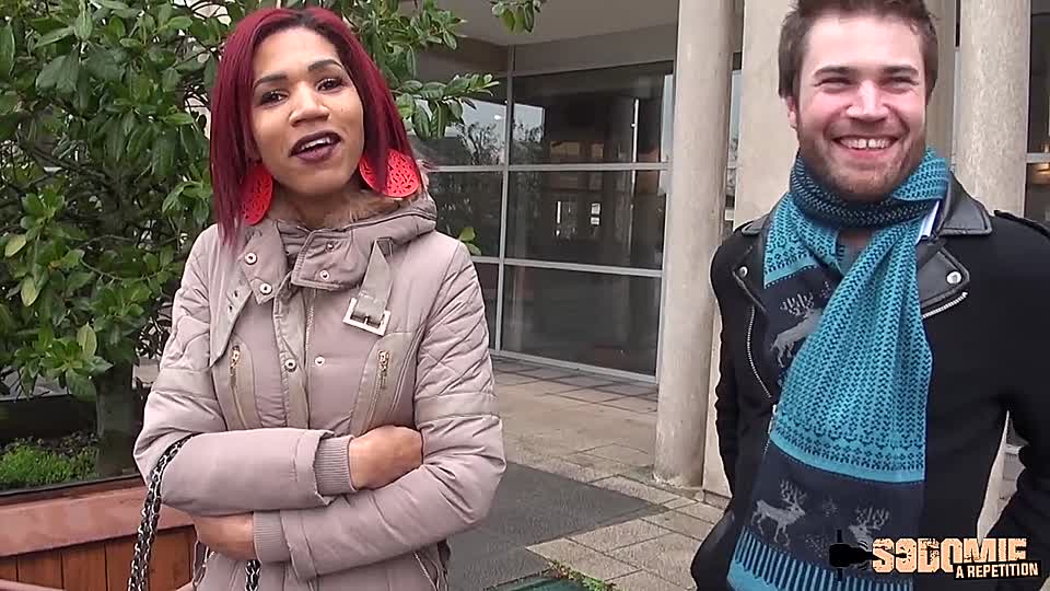 Williges Girl wird geil in den Arsch gefickt