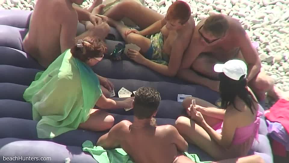 Voyeur hat Spaß am Strand